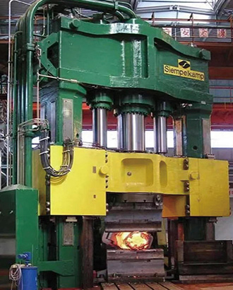 中国宝武辛贝尔康普6000吨锻压机油缸