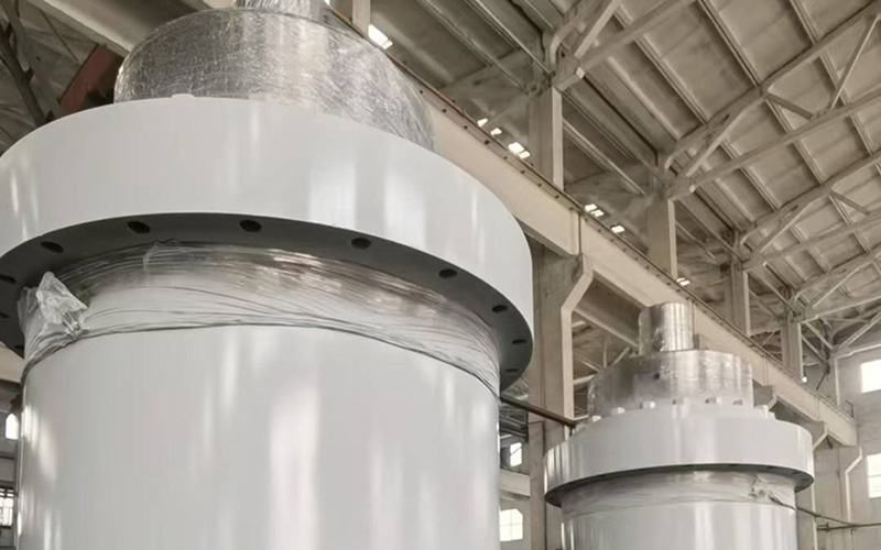 自由锻压机油缸：自由锻造工艺的核心动力源